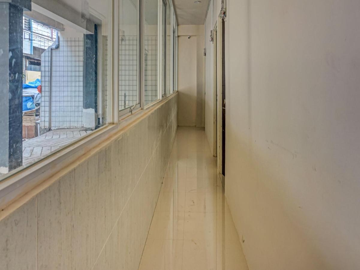 Reddoorz At Jalan Somba Opu Losari Makassar Exterior photo